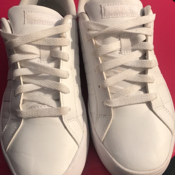 Adidas - Picture 2 of 4